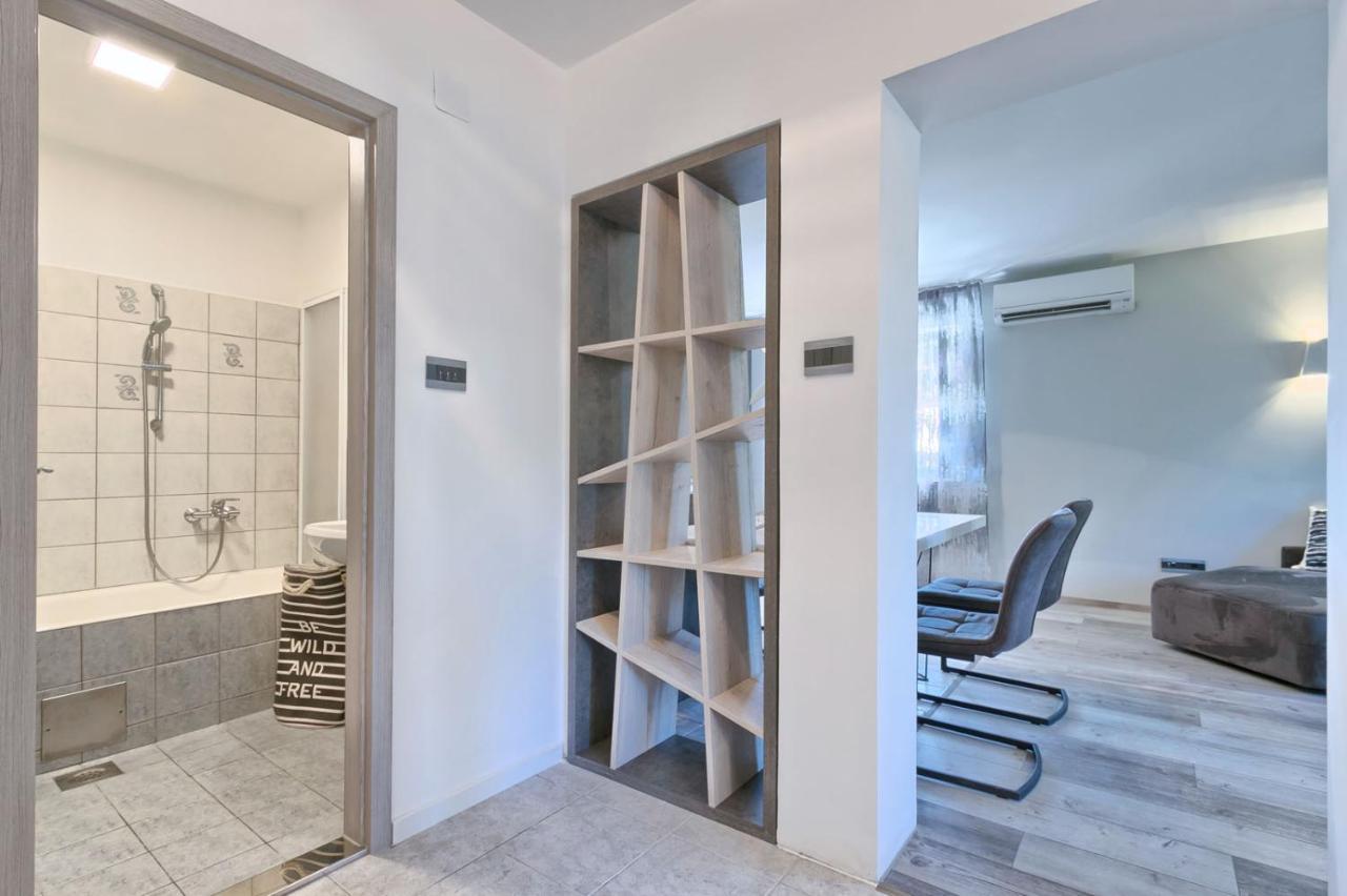 Modern Oasis Apartment Pula Exteriör bild