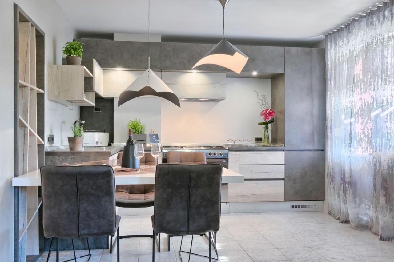 Modern Oasis Apartment Pula Exteriör bild