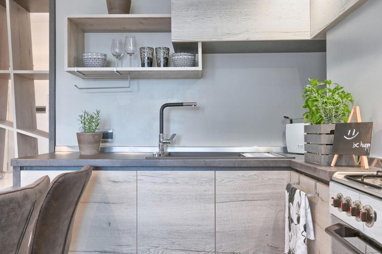 Modern Oasis Apartment Pula Exteriör bild